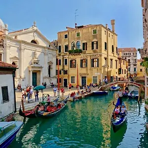 Ca Cicogna Air Conditioning And Fast Wifi, Location Apartment Venedig