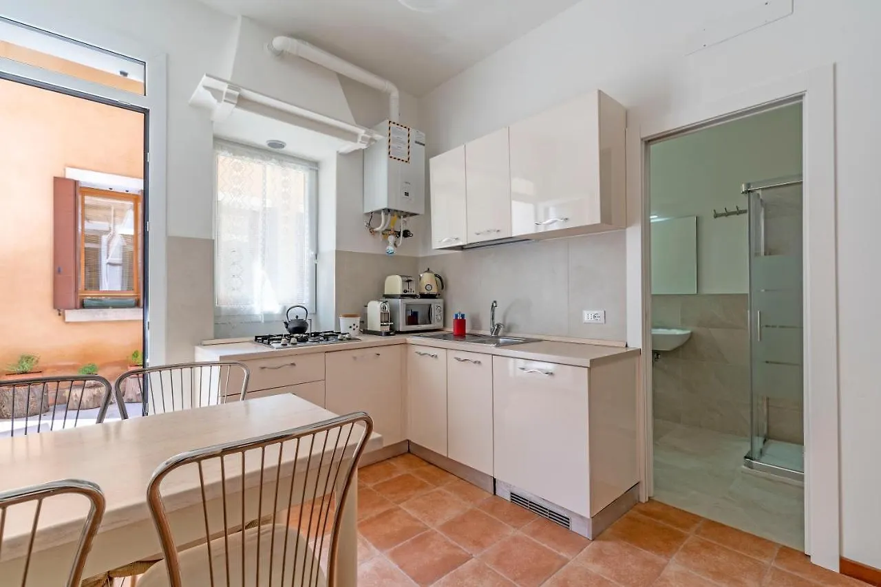 Queen House Venezia 0*, Βενετία Ιταλία