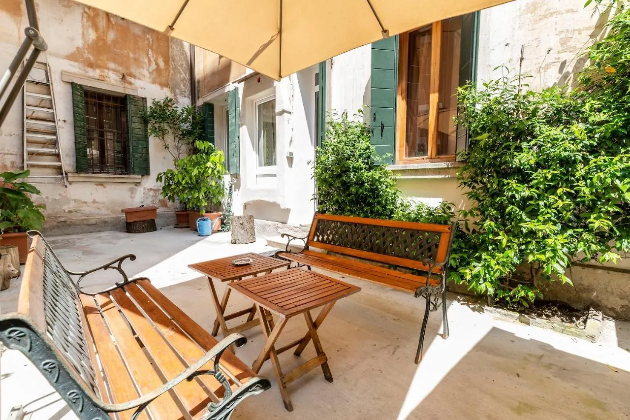Queen House Venezia 0*, Βενετία Ιταλία